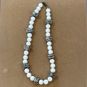 Vintage White Bead Necklace with Fleur-de-Lis Style Silver Accents | Mod 1960s